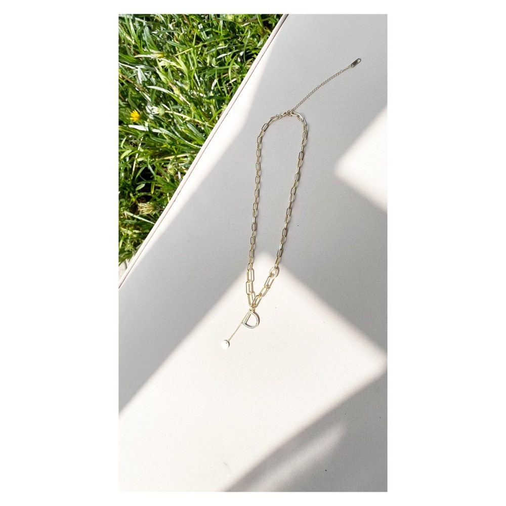 Pretty Bird D Letter Choker Pendant Necklace - Picture 3 of 6